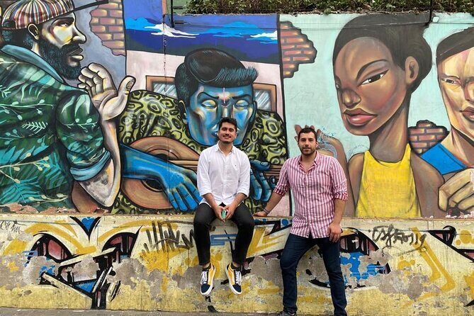 3-Hour Private Scooter Tour through Miraflores with Guide - Parque Kennedy: Lima’s classic meeting point