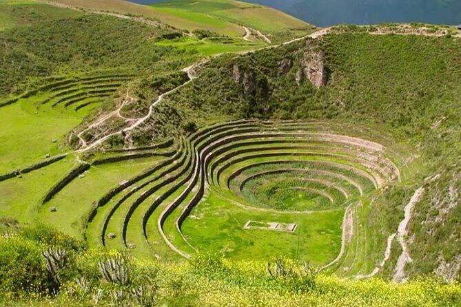 7-Day Peru Deep Dive: Lima, Cusco, Sacred Valley, and Machu Picchu Tour - Flying to Cusco with a buffer day near Plaza de Armas