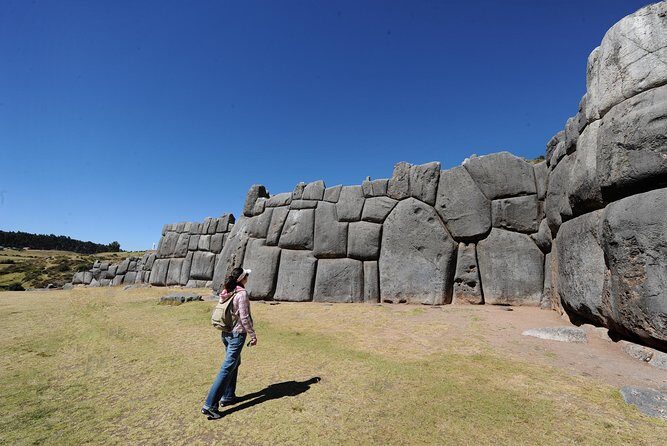 7-Day Peru Private Journey - Sacred Valley day: Pisac town, handicrafts, Inkariy Museum, and feeding camelids