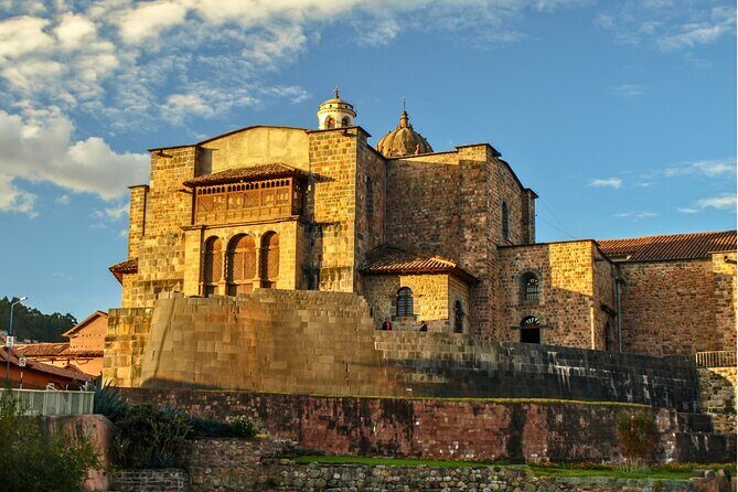 8-Day Best-Selling Peru Tour: Machu Picchu, Rainbow Mt & Titicaca - Rainbow Mountain trek: Cusipata breakfast, a 4 km hike, and altitude you feel