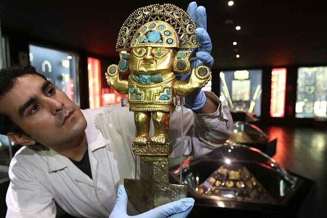 8-Hour Private Tour Lima Viceroyalty and Gold Museum with Lunch - Government Palace and the Lima Cathedral: The State Meets the Sacred
