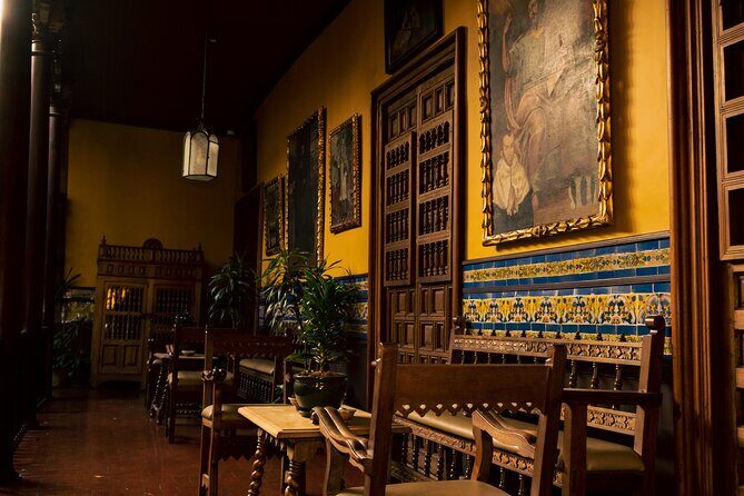 8-Hour Private Tour Lima Viceroyalty and Gold Museum with Lunch - Lunch in Central Lima: Included, Practical, and Timed