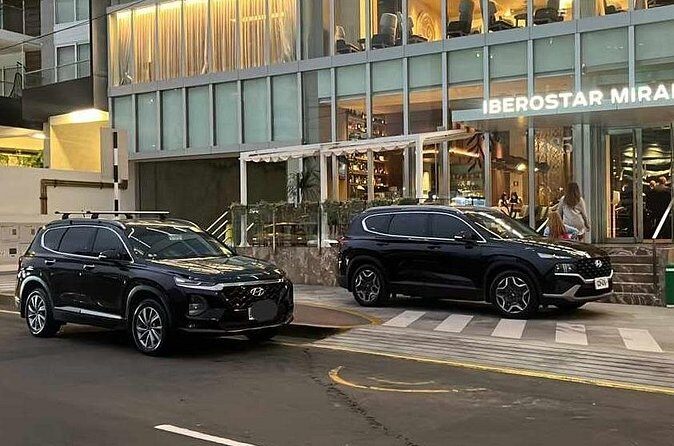 Airport Transportation Service With SUV - Communication on WhatsApp and Name Signs: Finding the Car Fast