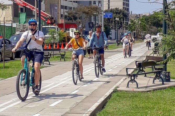 Bike Tour Through Miraflores and Barranco Scenic Coastal Ride - Bike Tour Setup: Meeting at Calle Porta, Miraflores