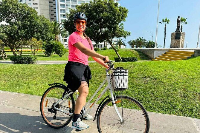 Bike Tour Through Miraflores and Barranco Scenic Coastal Ride - The Pace: Beginner-Friendly, Safety-Focused, and Still Fun