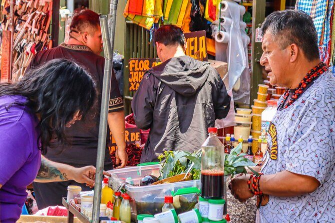 Bizarre tour in Gamarra & Witches Market - Entering the Witches Market: herbs, animal-part symbolism, and Andean meaning