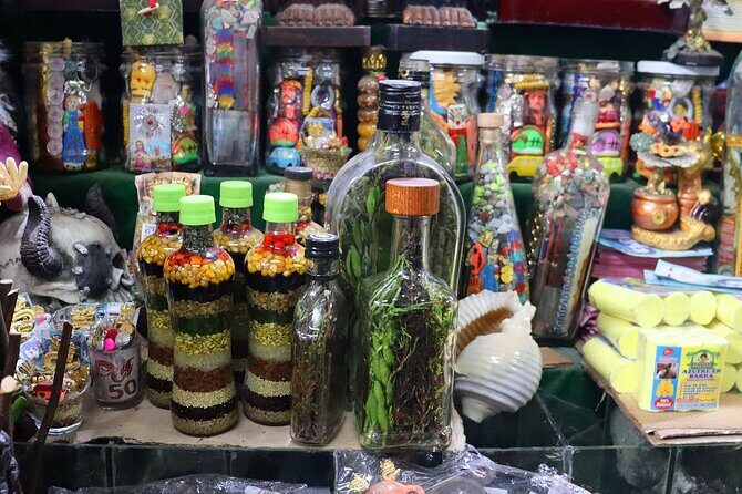 Bizarre tour in Gamarra & Witches Market - The return by public train: a small choice that changes how local it feels