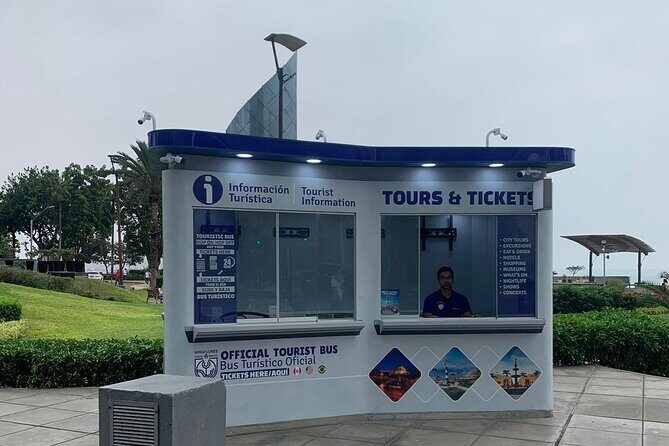 Bus Hop on - Hop off in Miraflores - Larcomar: oceanfront shopping with views that anchor the day