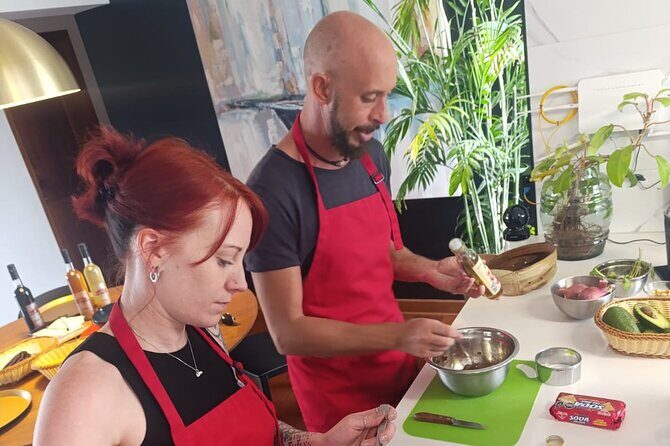 Ceviches + Pisco Tasting + Pisco sour and Peruvian Cuisine - The elevator and the bar: where your Pisco Sour gets built