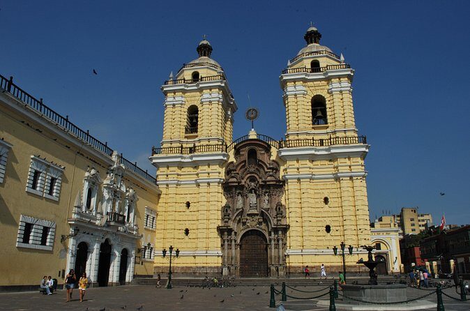 Churches and Balconies of Lima Half Day Tour - Bar Cordano: botifarra, chicha, and presidential-era normalcy