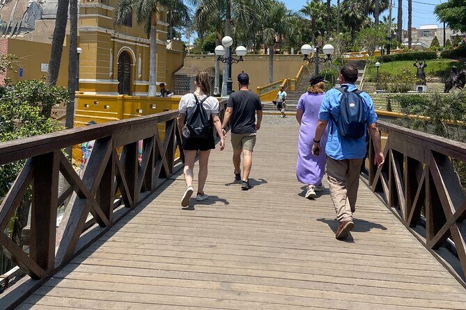 Colorful Barranco Tour and Street Art - Puente de los Suspiros: crossing a romantic wooden bridge (and finding the best views)