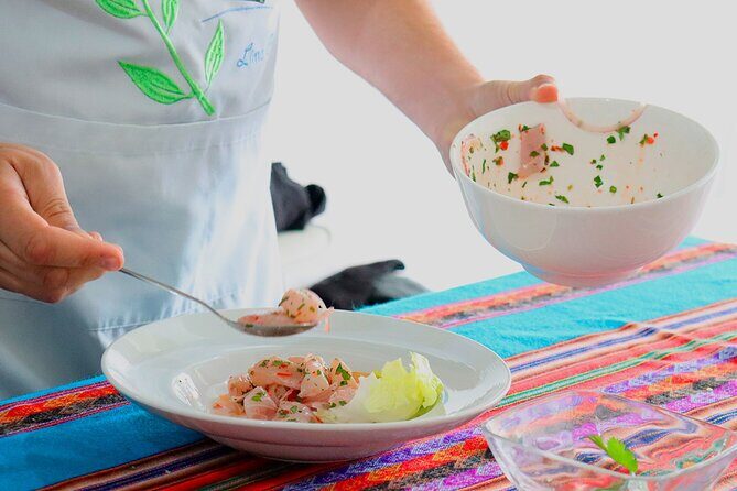 Cook an Authentic Ceviche And Peruvian Pisco Sour! - Ceviche with leche de tigre: learning the real “cooking” move
