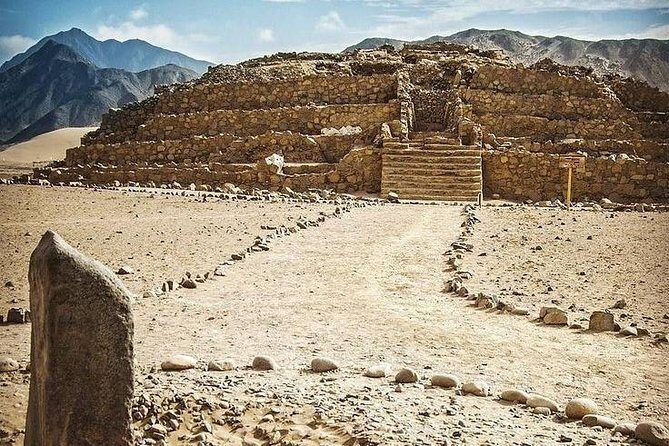 Discovering Caral, The Oldest Civilization In America - Orientation at Caral: the 30-minute step that makes the tour click