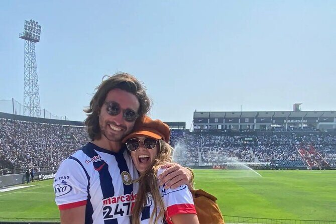 Enjoy a Football Game in Lima with local guide and Transfers - Where You Meet in Miraflores (And Why It Matters)