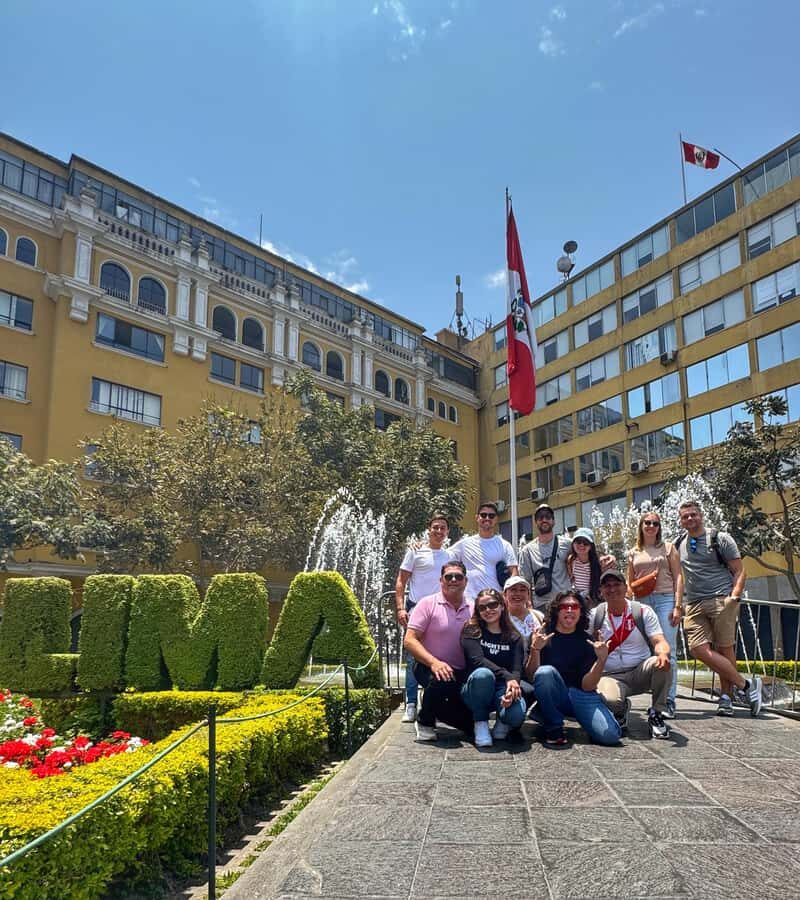Enjoy Lima Walking Historic Center, Plaza San Martin and Plaza de Armas - Starting at Gran Hotel Bolívar: Get Oriented Fast