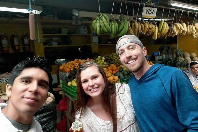 Exploring Markets & Street Food in Lima - Stop 1: Mercado Nº 1 de Surquillo and Its Fruit Tasting Moment