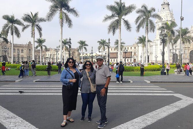 Fantastic Lima: City Tour + Magic Water Show + Local Dinner - Pasaje Santa Rosa and Santo Domingo: spiritual places with real continuity