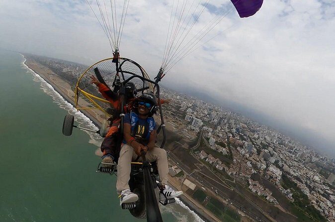 Fly paragliding along the coast of Lima - Reviews in Plain Terms: Great Views, One Logistics Lesson