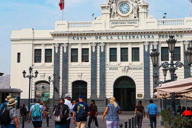 From Callao Port: Lima City Tour, Dinner and Magic Water Tour - Plaza de Armas and the Happy Inka Market: souvenirs with meaning