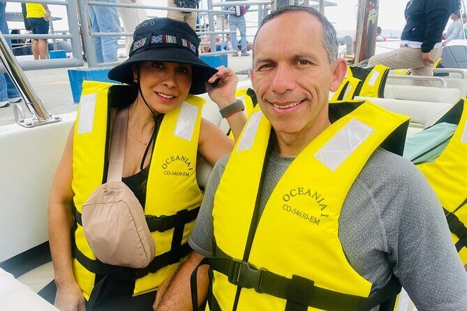 From Lima: Full Day Paracas - Huacachina - Huacachina oasis and the desert sand-vehicle ride