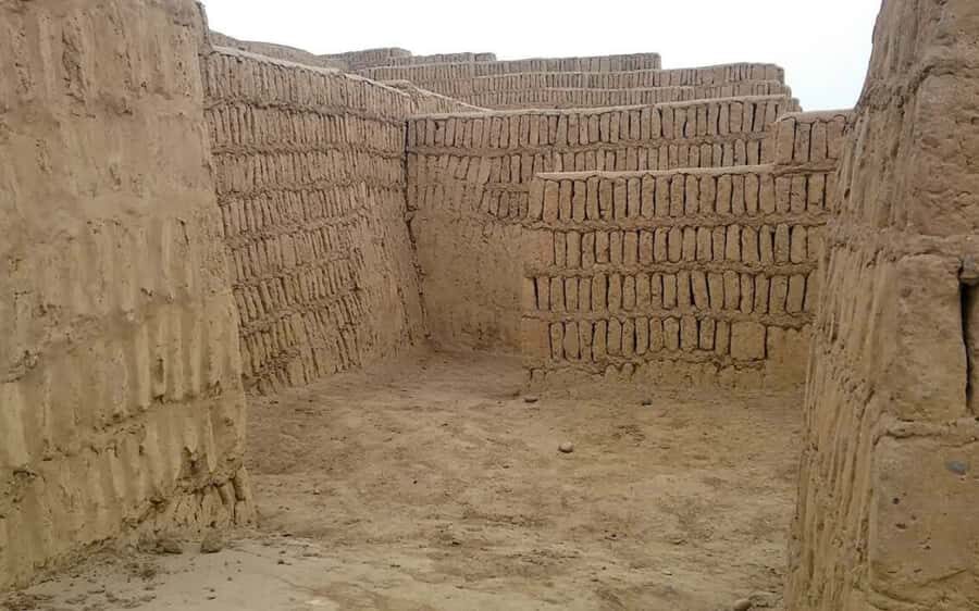 From Lima: Miraflores, Barranco & San Isidro Guided Tour - Huaca Pucllana Exterior View: Lima Culture Adobe and Clay Pyramid Vibes
