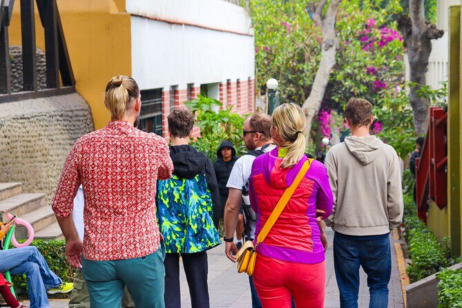 Fun Tour in Barranco District - Stop 2: Bridge of Sighs, love stories, and Chabuca Granda’s statue