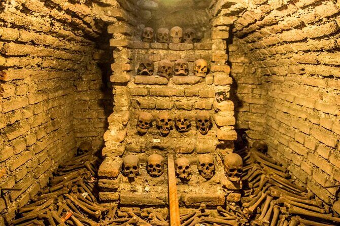 Half-Day City Walking Tour Lima's Royalty Including Catacombs - Plaza San Martín: A Gardened Start and a History Reset