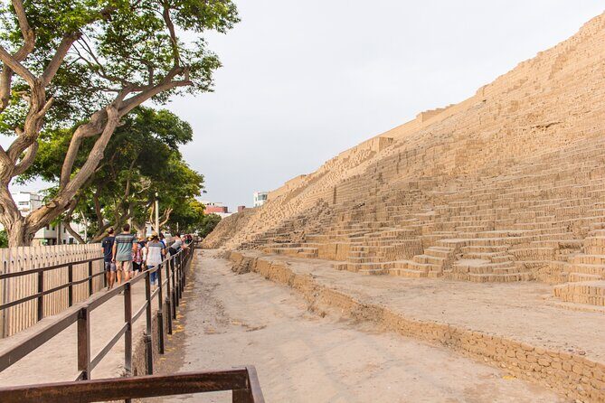 Half-Day Private Tour to Huaca Pucllana and Huaca Mateo Salado - What the 4-hour private tour actually feels like