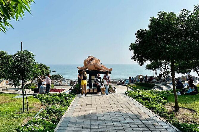 Highlights of Lima: Top Districts in 4 Hours - Kennedy Park Cats: A Friendly Pause in the Middle of the Tour
