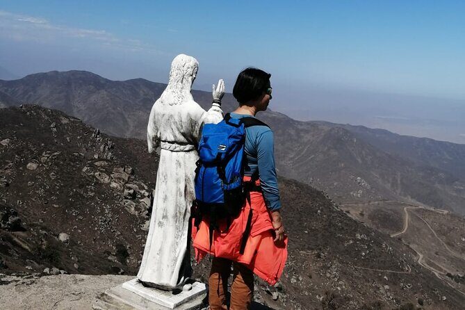 Hiking in Lima, Lomas de Lachay - What you’ll get during the walk: guides, water, and real support