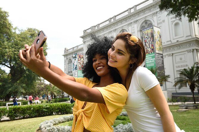 Hop-On Hop-Off Tour in Lima – Miraflores and Center of lima - Parque Intihuatana and Óvalo Gutiérrez: where the tour slows down
