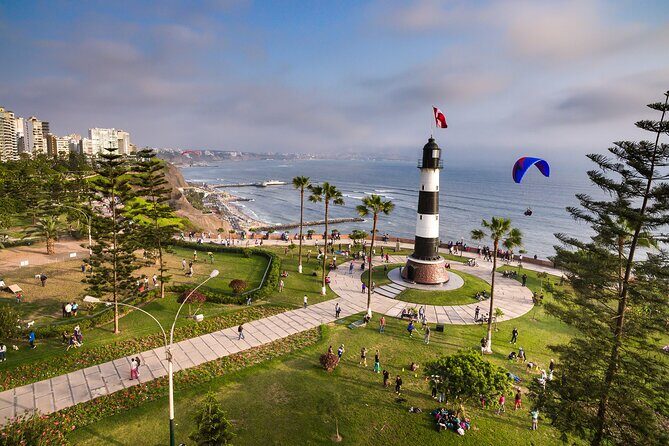 Hop-On Hop-Off Tour in Lima – Miraflores and Center of lima - Miraflores highlights you can hop to: Larcomar, Kennedy Park, and the craft lanes