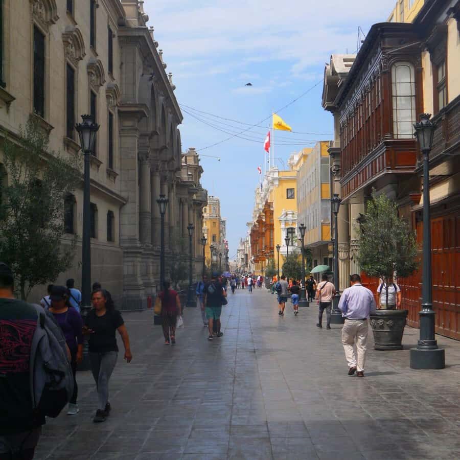 La casa de Aliaga, an alive colonial jewel at Lima center. - Key things to notice before you book