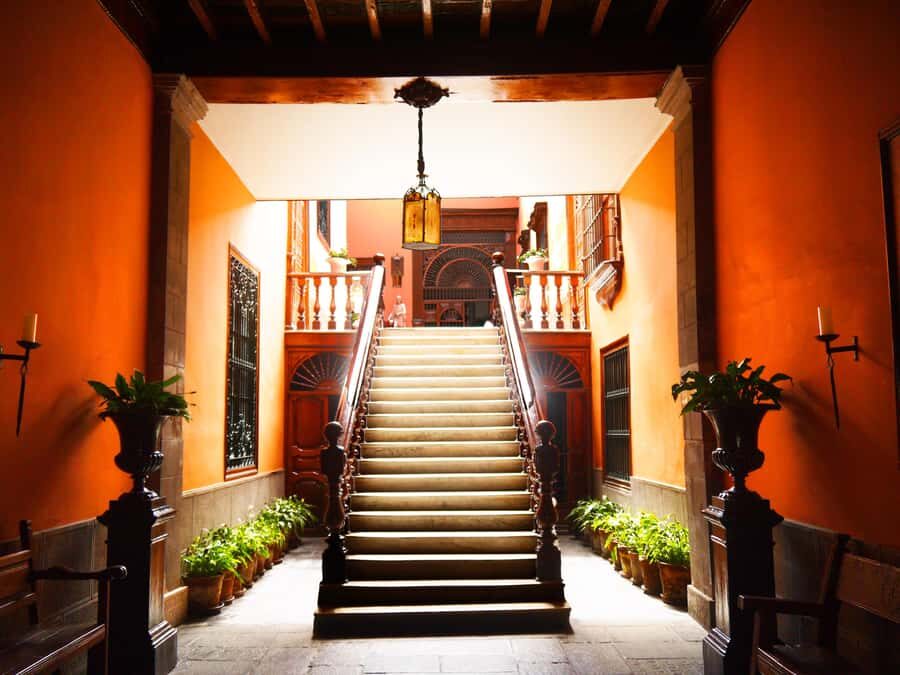 La casa de Aliaga, an alive colonial jewel at Lima center. - Guide quality can make or break the experience