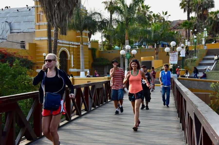 Lima: Barranco Walking Tour – Street Art & Photo Stops - Key highlights at a glance