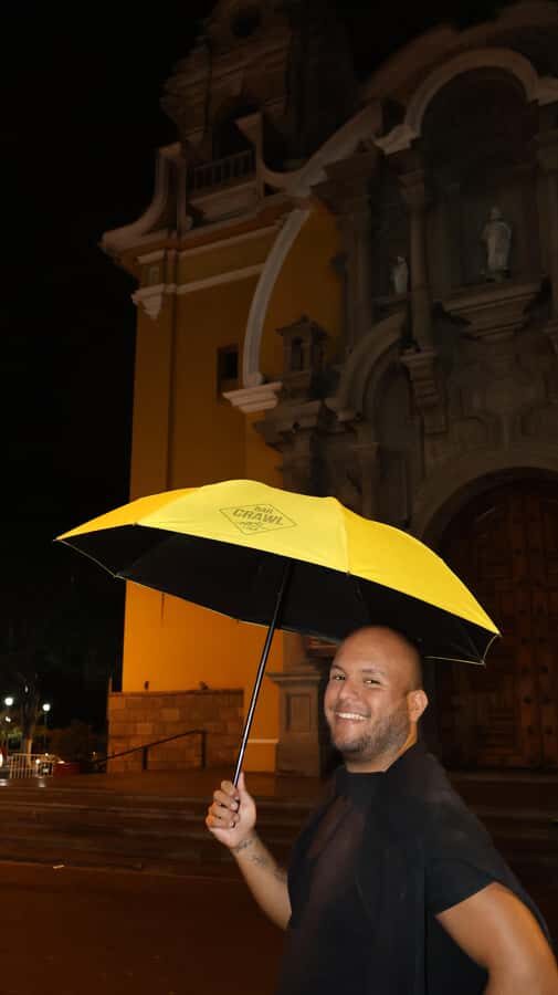 Lima: Barranco's Nightlife Tour with Bar Crawl & Free Shots - Where You Start: Municipal Park + Yellow Umbrellas