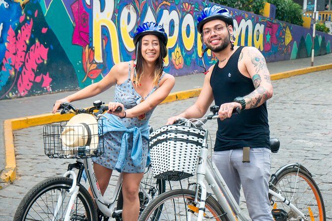 Lima bike Express Tour - Miraflores Boardwalk And Larcomar: Coast Views Without Waiting All Day