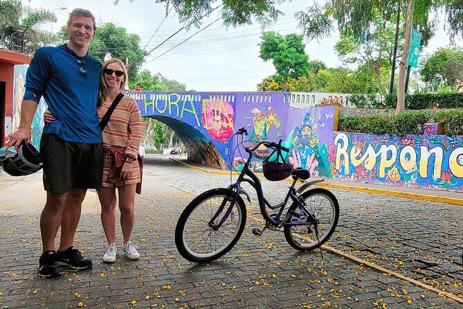 Lima Bike Tour in Miraflores & Barranco - Shared small group - Parque Husaresh de Junín: Costa Verde views that stretch the mind