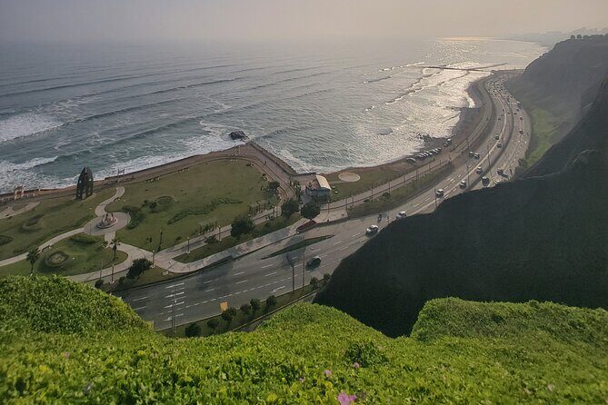 Lima Bike Tour Miraflores Pyramid & Bohemian Barranco - Puente de los Suspiros: where Barranco’s romance shows up