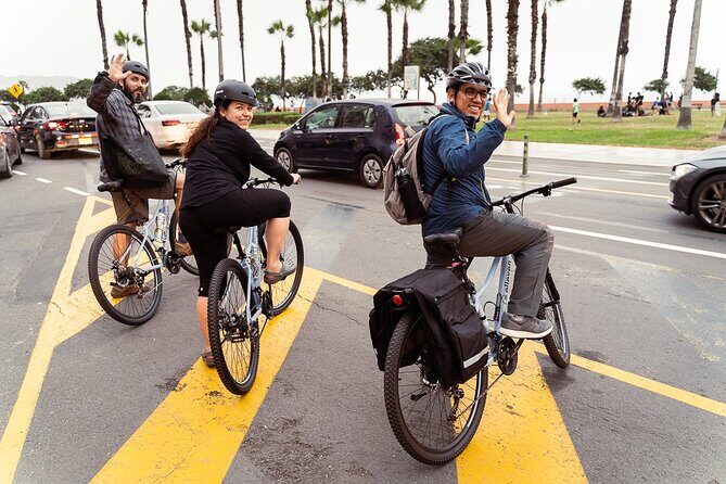 Lima: City biking - Starting at Terrua Cafeteria: Easy Meet Point, Real Neighborhood Vibe