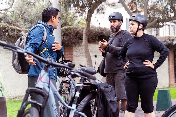 Lima: City biking - Bosque El Olivar: Lima’s Green Lungs (and a Breather for Your Legs)