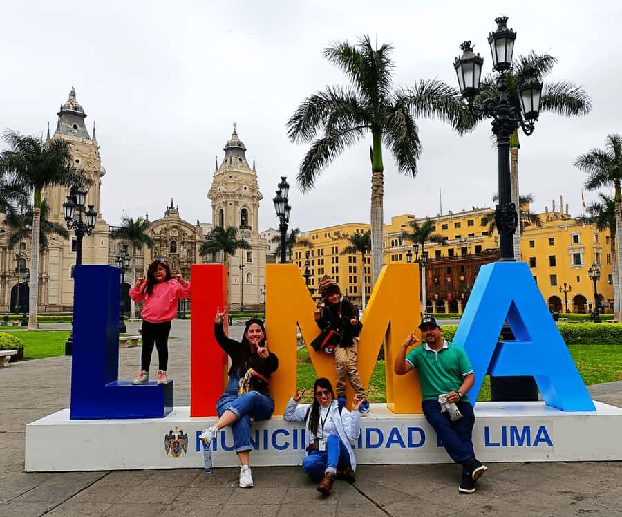 Lima: City Highlights Walking Tour & Catacombs - Plaza Mayor: The Power Circle of Lima