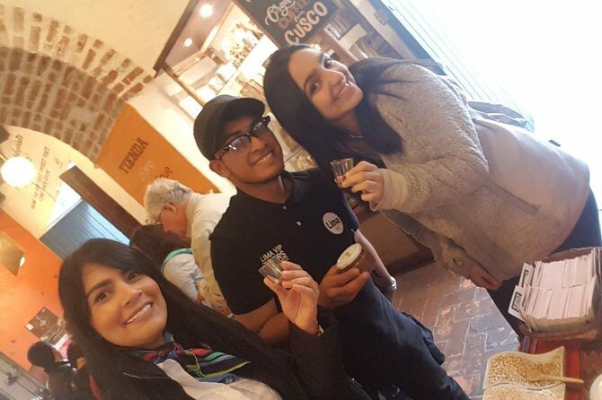Lima City Tour. Pre-Hispanic, Colonial and Modern Tour. - The historic center sprint: palaces, power, and big names