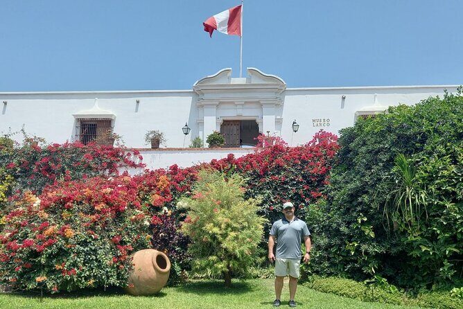 Lima City Walking Tour + Local Lunch + Larco Museum Tour - San Francisco Convento and Catacombs: Colonial Life Underground