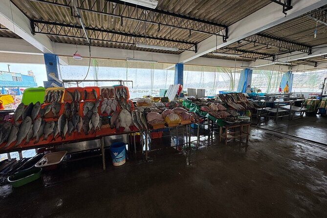 Lima Cultural Full Day - Including Real Felipe Fortress - Stop 2: Fisherman’s Wharf for the fish market scene