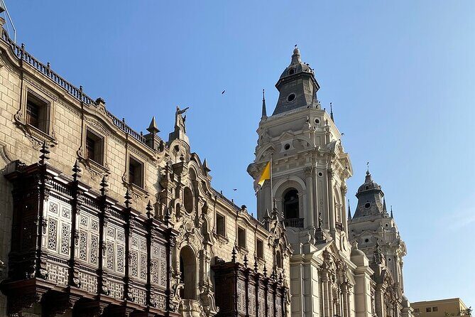 Lima Cultural Full Day - Including Real Felipe Fortress - Stop 5: Plaza de Armas (Plaza Mayor) and Lima’s power core