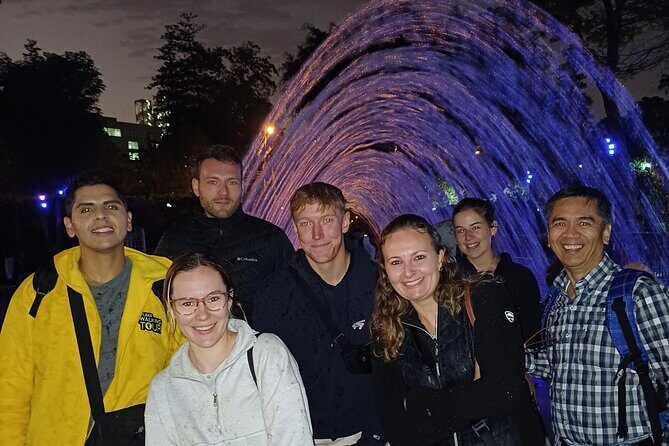 Lima Evening Tour: Magic Water Circuit & Fountain Show - The guide experience: bilingual help that keeps you oriented