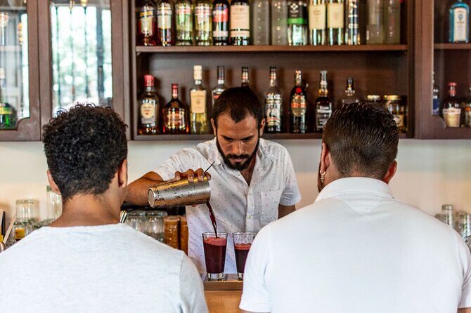 Lima Food Tour in Barranco with Local Tastings - Puente de los Suspiros and Bajada de Baños: the photo stops that matter