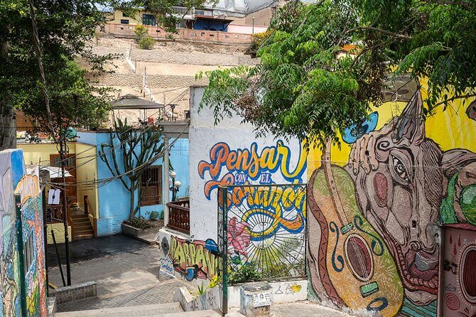 Lima Food Tour in Barranco with Local Tastings - Lomo Saltado plus Inca Kola: the comfort-food hit