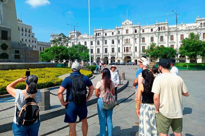 Lima Half-Day City Walking Tour (Small Groups) - Conde de Superunda’s convent: quick exterior wonders before the ride back